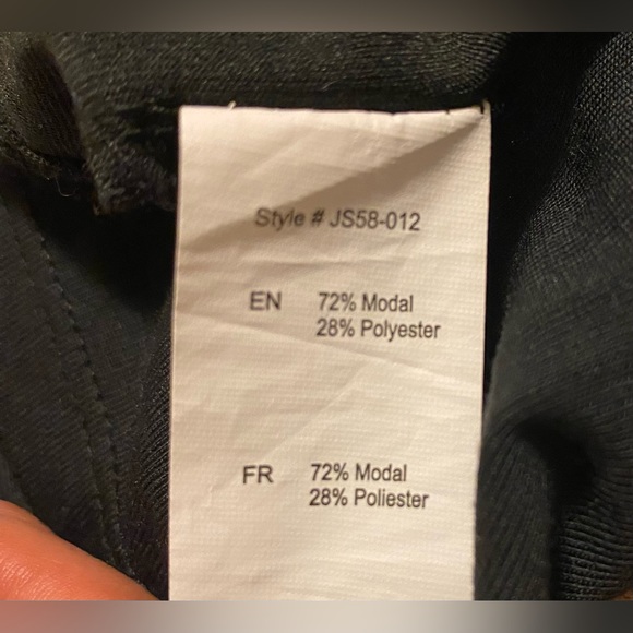 Revamped black tee with pull strings on shoulders - Picture 5 of 7